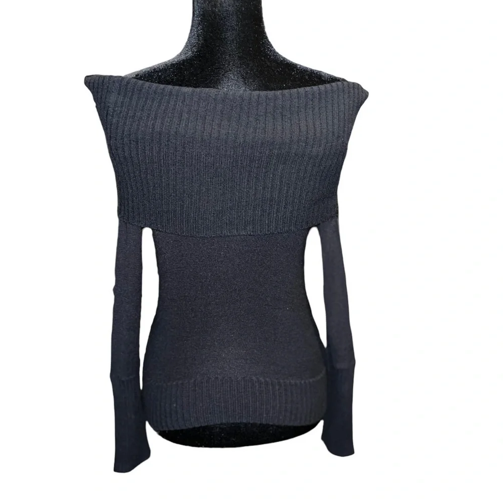 BCBGMAXAZRIA Woman’s Off Shoulder Sweater - Picture 4 of 7